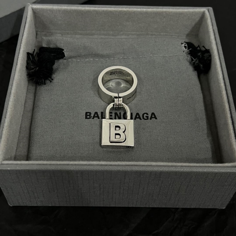Ba1en*iaga rings